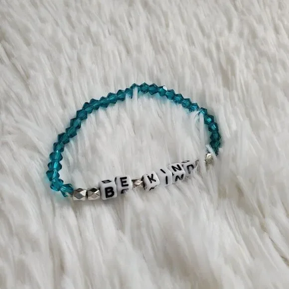 Be Kind Beaded Stretch Bracelet - Picture 14 of 14